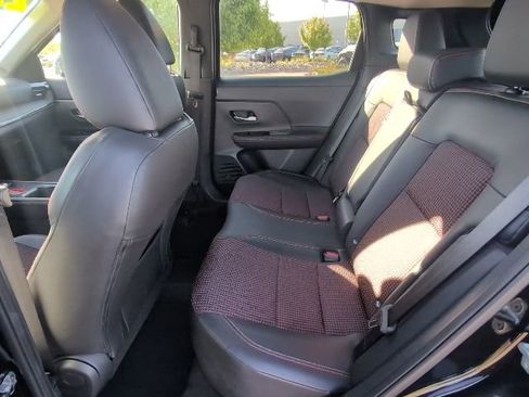Used 2025 Nissan Kicks SR AWD/4WD image 29