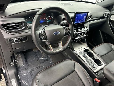 Used 2024 Ford Explorer ST-Line w/ Class IV Trailer Tow Package image 9