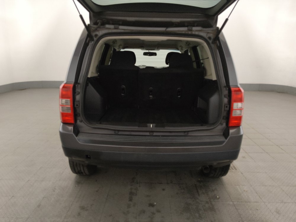 Used 2015 Jeep Patriot Latitude AWD/4WD image 29