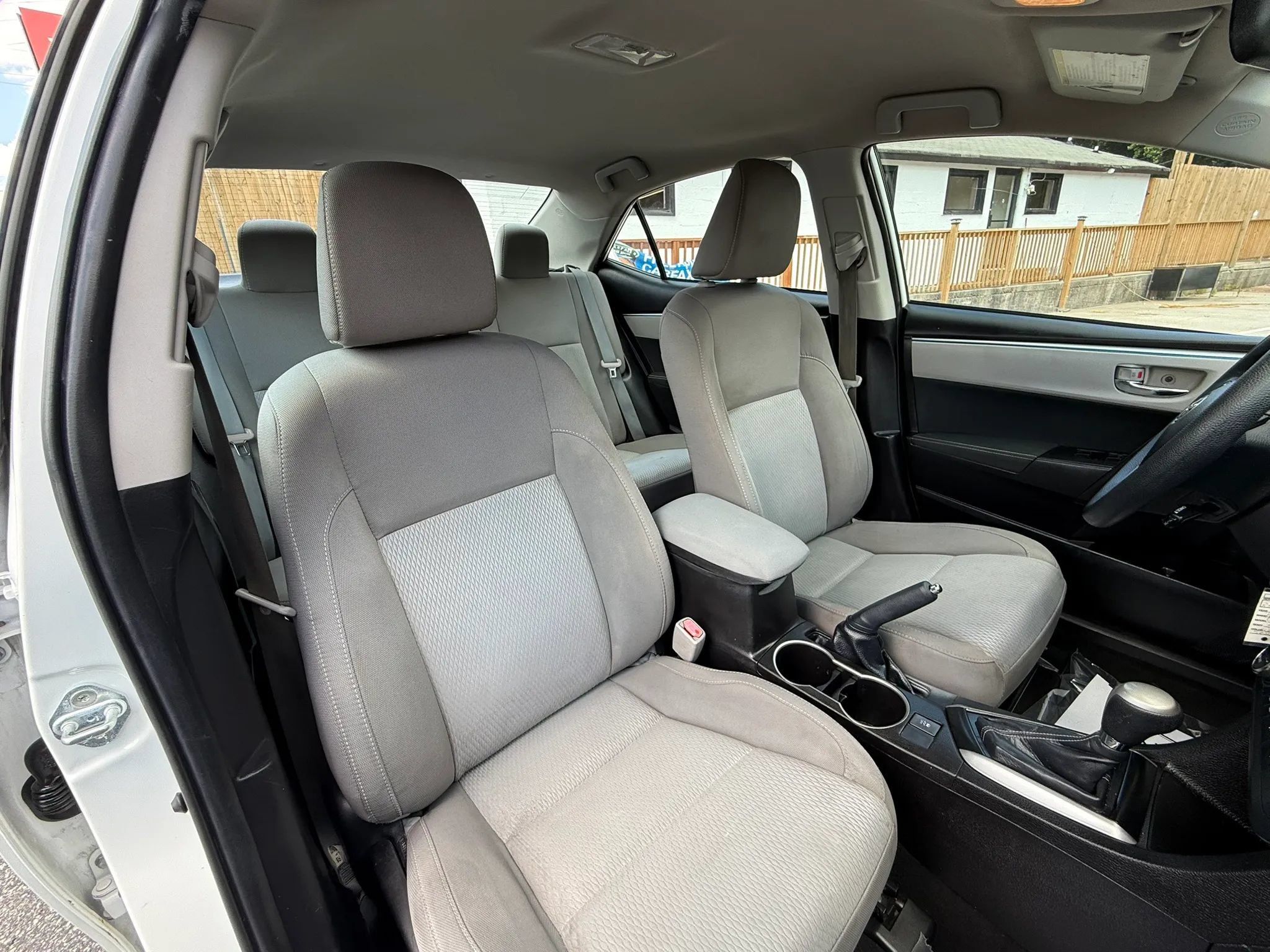 Used 2016 Toyota Corolla LE FWD image 15