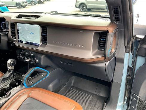 Used 2023 Ford Bronco Outer Banks AWD/4WD image 12