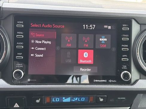 Used 2020 Toyota Tacoma TRD Sport w/ Technology Package RWD image 5