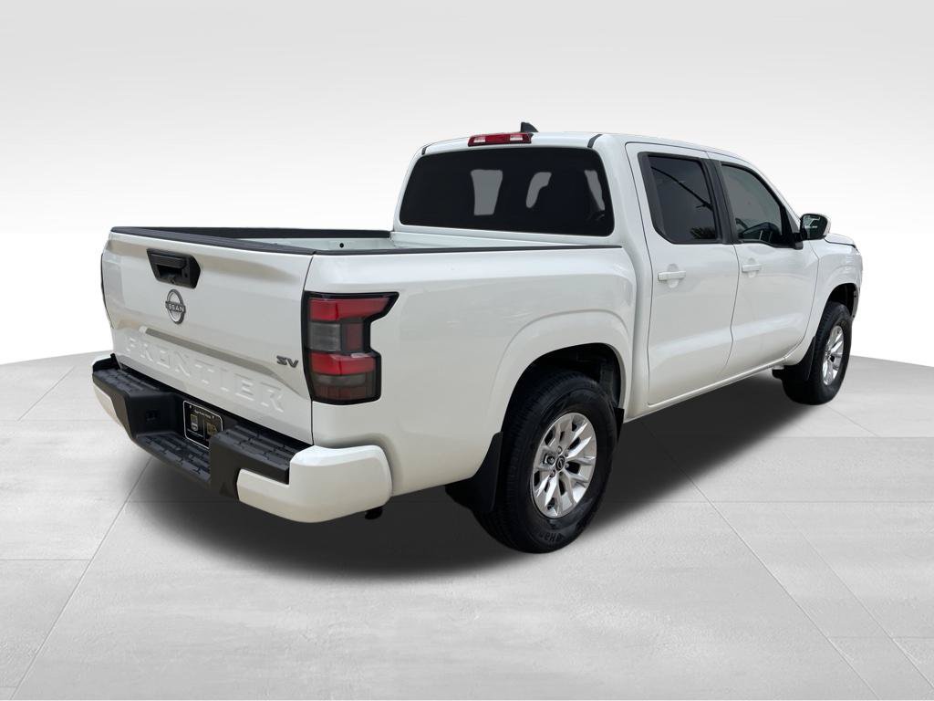 Used 2024 Nissan Frontier SV RWD image 5