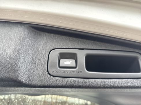 Used 2022 Honda CR-V Touring image 29