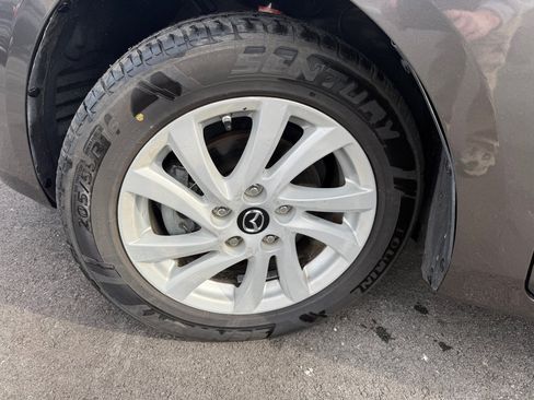 Used 2013 MAZDA MAZDA3 i Touring FWD image 23