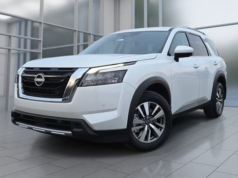 New 2025 Nissan Pathfinder SL image 1