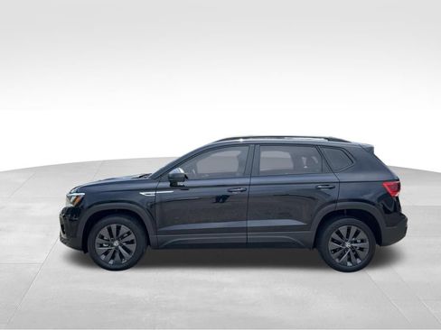 Used 2023 Volkswagen Taos S FWD image 2