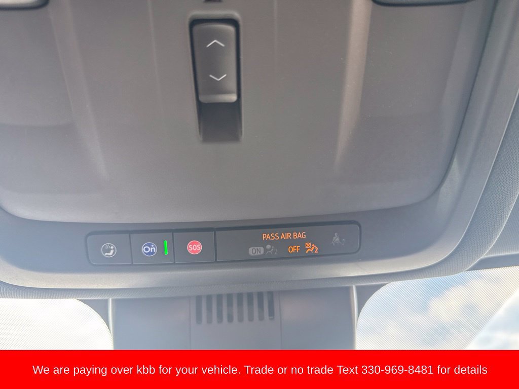 Used 2025 Chevrolet Tahoe Premier AWD/4WD image 24