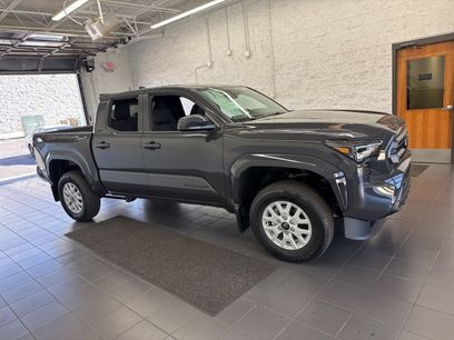 New 2025 Toyota Tacoma SR5