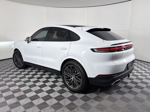 Used 2026 Porsche Cayenne Coupe AWD/4WD image 3