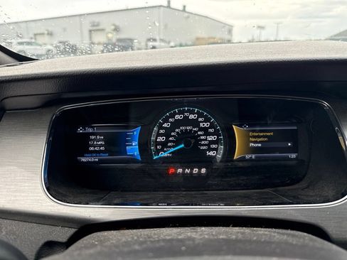 Used 2015 Ford Taurus SEL w/ Equipment Group 201A FWD image 15