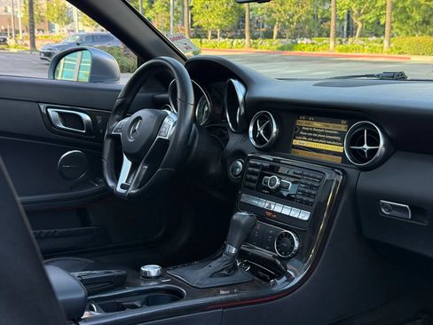 Used 2012 Mercedes-Benz SLK 350 image 26