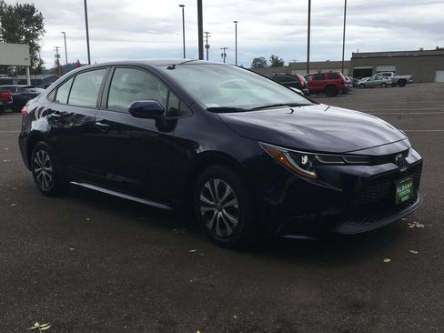 Used 2022 Toyota Corolla LE FWD image 9