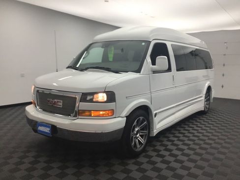 Used 2020 GMC Savana 2500 Extended w/ Enhanced Convenience Package image 13