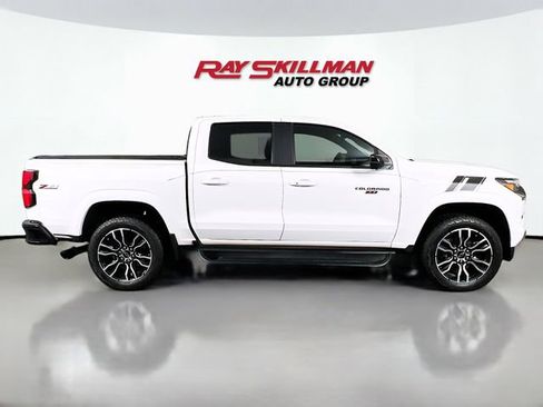 Used 2024 Chevrolet Colorado Z71 w/ LPO, Dark Essentials Package image 8
