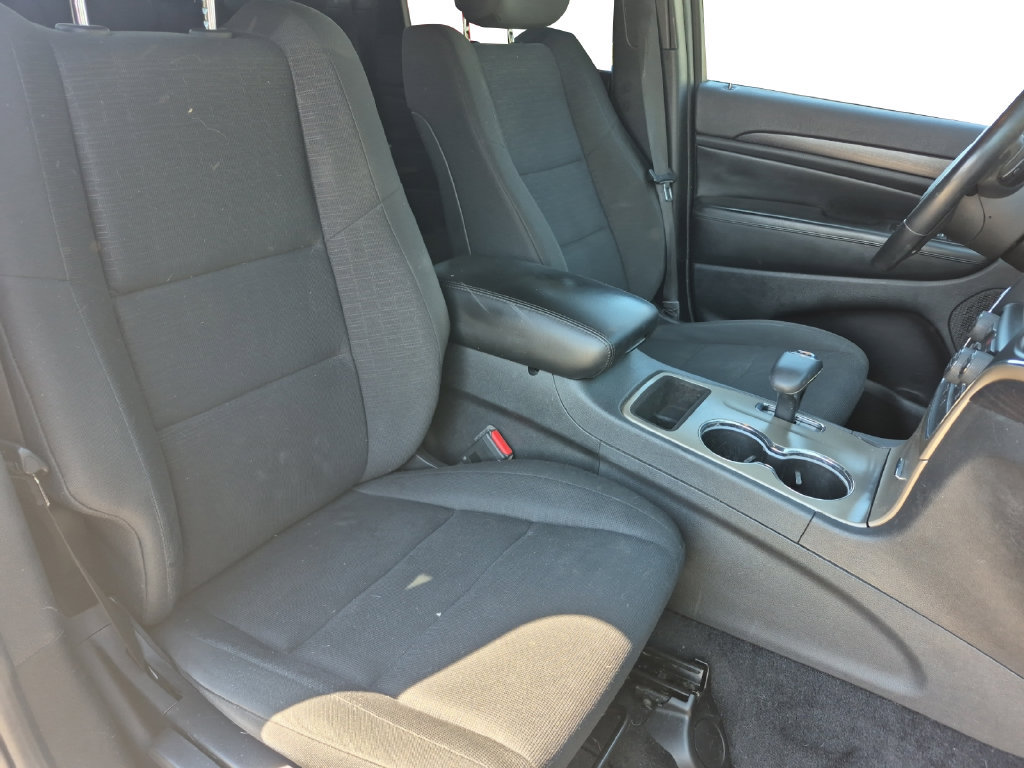 Used 2014 Jeep Grand Cherokee Laredo w/ 18" Wheel & 8.4" Radio Group RWD image 15
