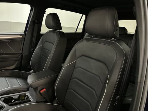 Certified 2023 Volkswagen Tiguan SEL R-Line image 14