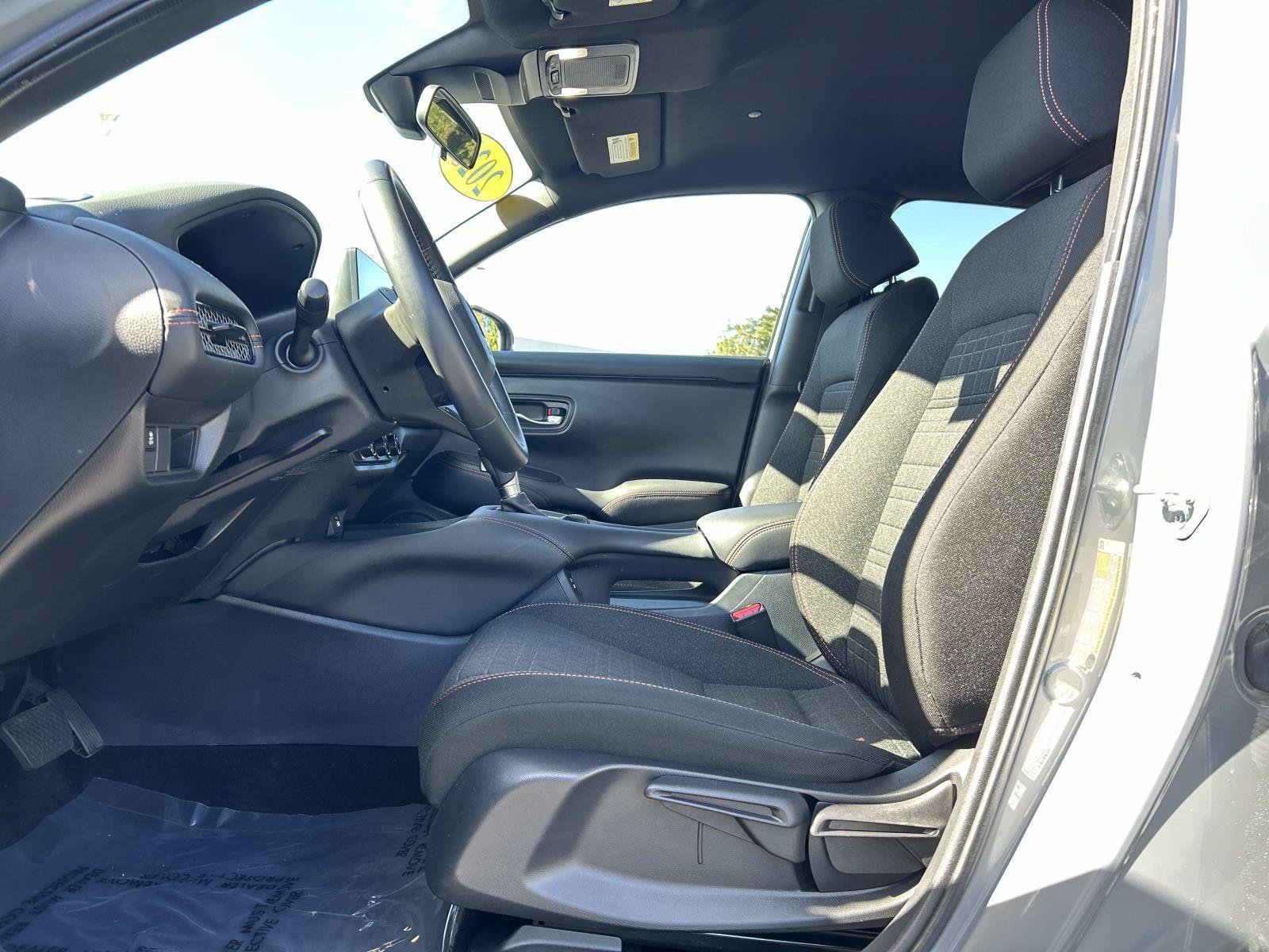 Used 2025 Honda HR-V Sport image 17