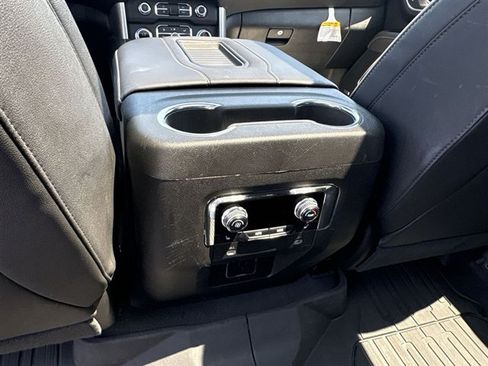 Certified 2023 GMC Yukon SLT w/ SLT Luxury Package AWD/4WD image 22
