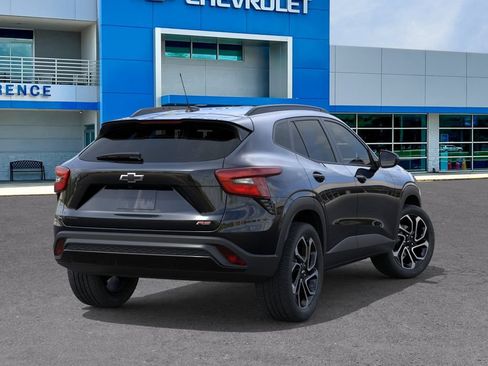 New 2026 Chevrolet Trax RS w/ Driver Confidence Package FWD image 4