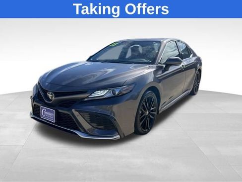 Used 2023 Toyota Camry XSE FWD image 1
