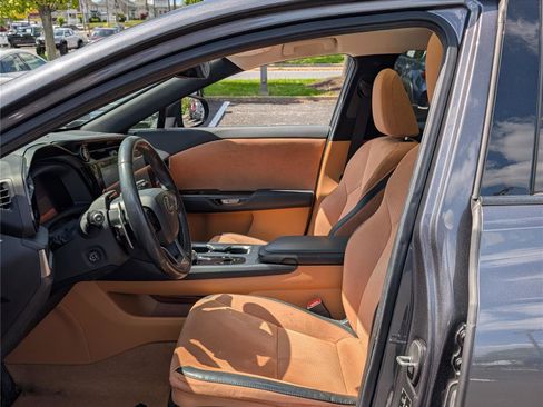 Certified 2023 Lexus RZ 450e Premium w/ Accessory Package (2T) AWD/4WD image 17