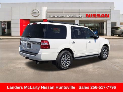Used 2015 Ford Expedition XLT w/ Equipment Group 202A image 3