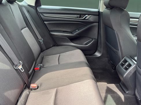 Used 2020 Honda Accord EX image 22