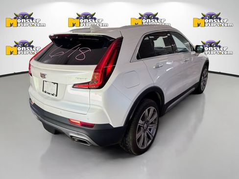 Used 2022 Cadillac XT4 Premium Luxury w/ Enhanced Visibility Package AWD/4WD image 4