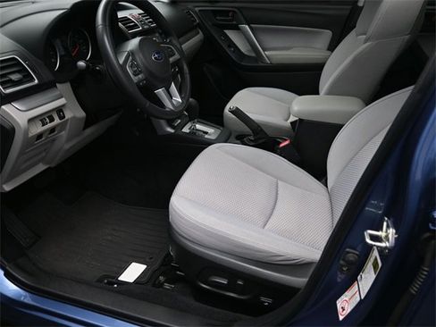 Used 2018 Subaru Forester 2.5i Premium w/ All-Weather Package image 19