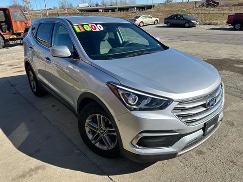 Used 2018 Hyundai Santa Fe Sport image 2