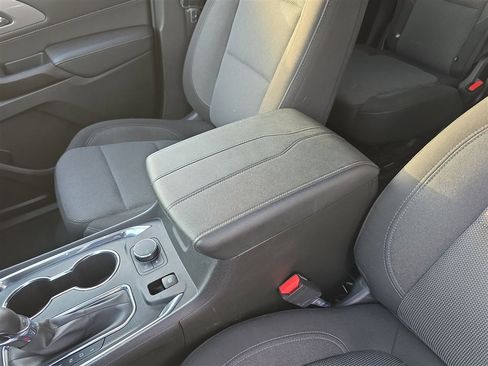 Used 2023 Chevrolet Traverse LT w/ LPO, Floor Liner Package image 20