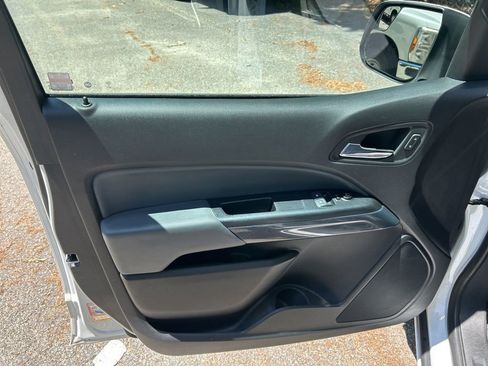 Used 2020 Chevrolet Colorado Z71 AWD/4WD image 13