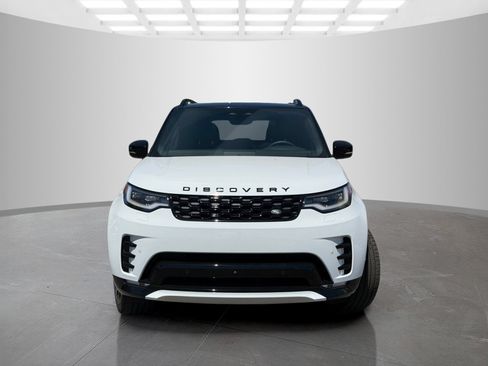 Used 2025 Land Rover Discovery Dynamic SE AWD/4WD image 2