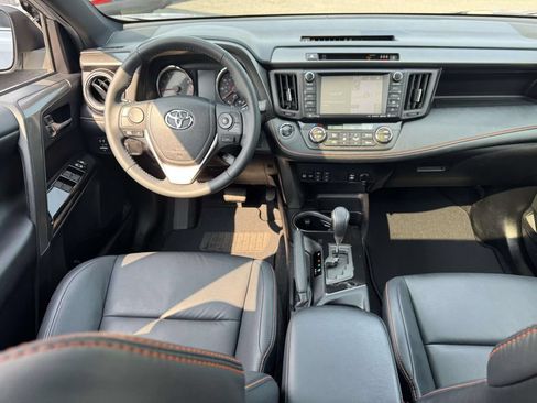 Used 2018 Toyota RAV4 SE w/ Advanced Technology Package AWD/4WD image 11