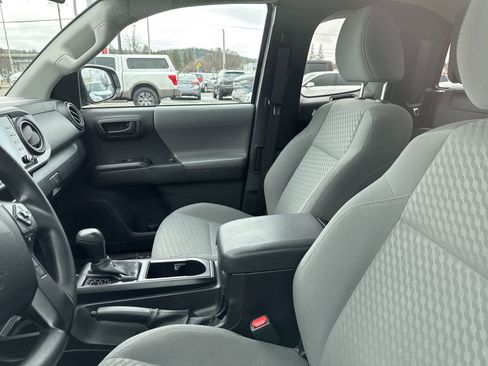 Used 2023 Toyota Tacoma SR w/ SR Convenience Package image 10