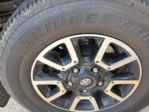Used 2016 Toyota Tundra Limited image 16