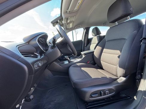 Used 2025 Chevrolet Malibu LT FWD image 11