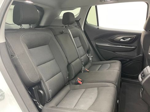 Used 2024 GMC Terrain SLE FWD image 32