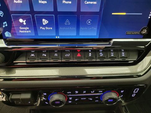 New 2026 Chevrolet Silverado 1500 ZR2 image 12