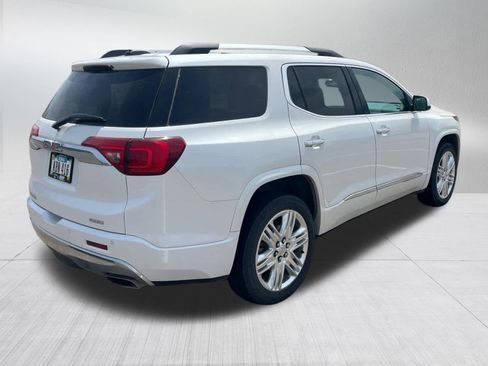 Used 2017 GMC Acadia Denali w/ Technology Package AWD/4WD image 4