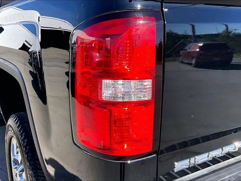 Used 2017 GMC Sierra 2500 Denali w/ Duramax Plus Package image 28