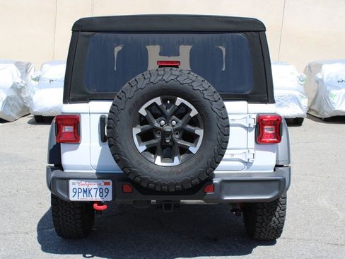 Used 2024 Jeep Wrangler Rubicon w/ Convenience Group AWD/4WD image 5