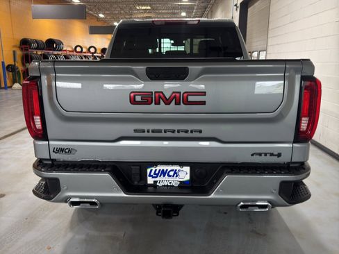 Used 2024 GMC Sierra 1500 AT4 w/ AT4 Premium Package image 4