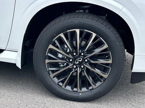 New 2026 INFINITI QX80 Autograph w/ Premium Cargo Package AWD/4WD image 9