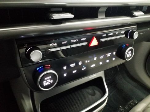 Certified 2026 Hyundai Ioniq 9 Limited AWD/4WD image 7
