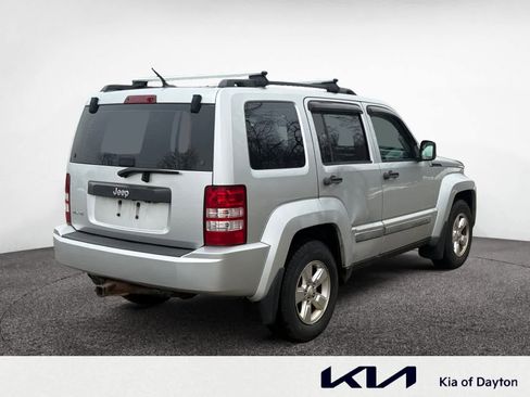 Used 2011 Jeep Liberty Sport image 5