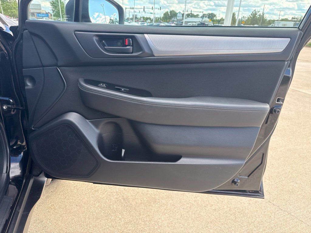 Used 2018 Subaru Outback 2.5i AWD/4WD image 20