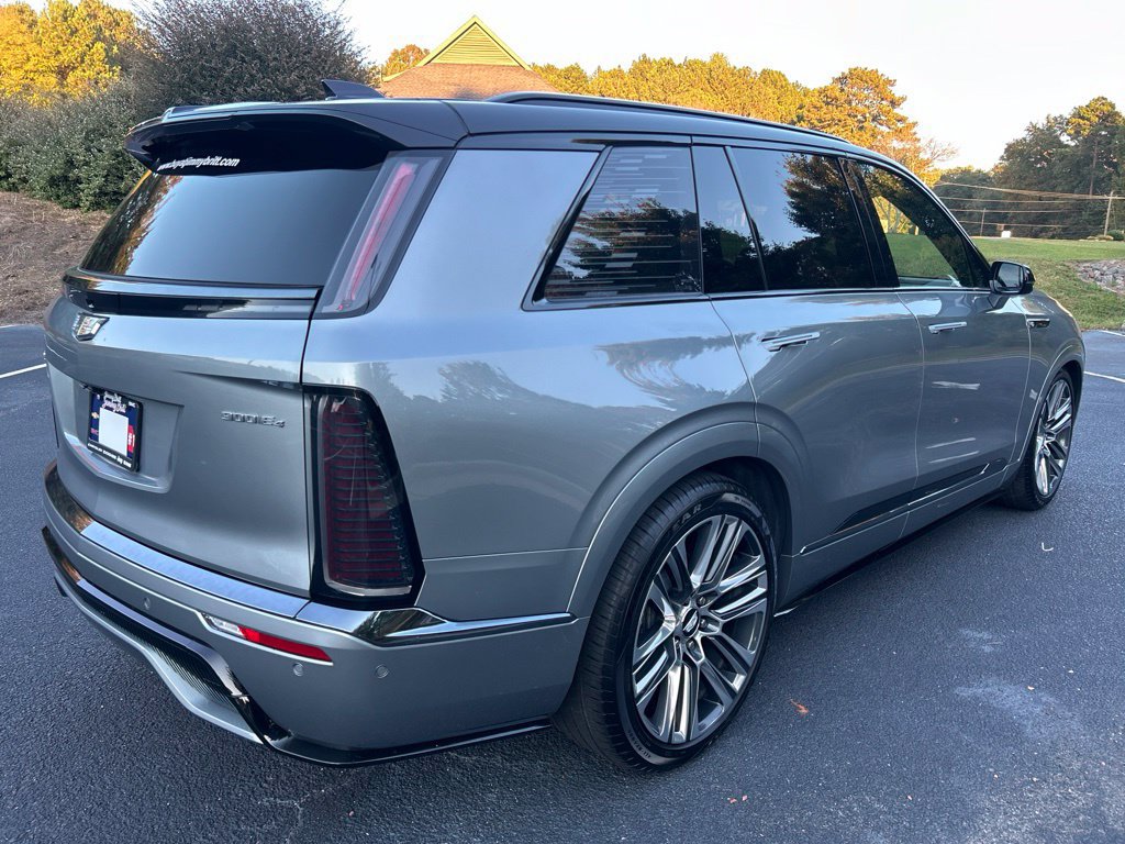 Used 2026 Cadillac Vistiq Platinum AWD/4WD image 23