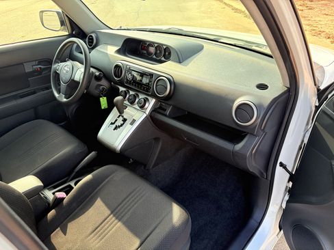 Used 2008 Scion xB image 19